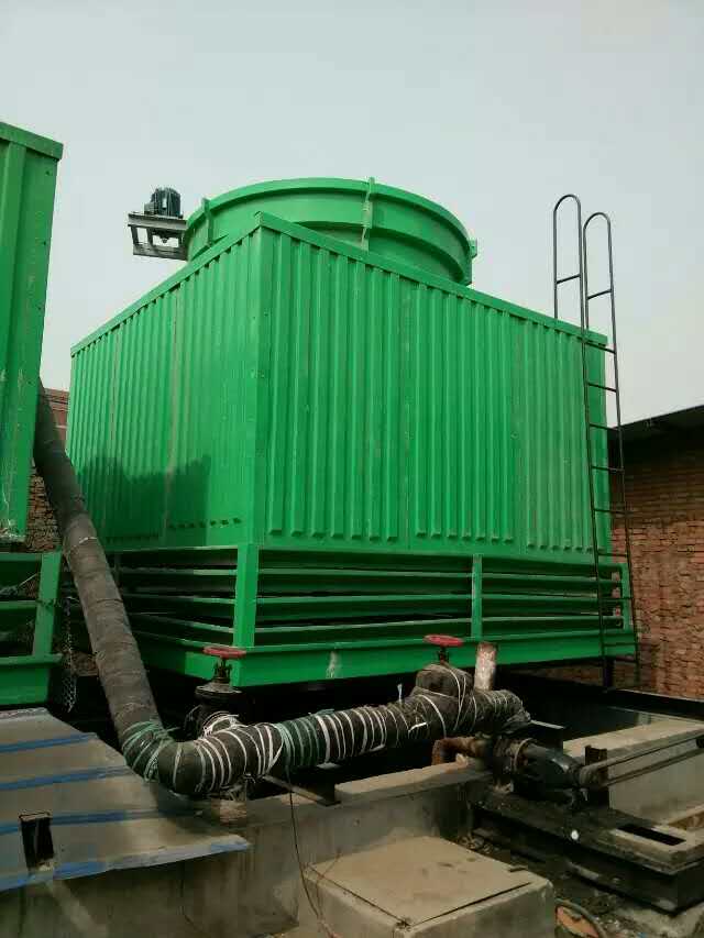 玻璃鋼冷卻塔安裝現場